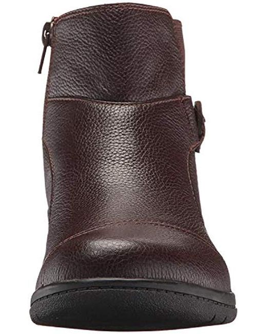 clarks women's cheyn work ankle bootie