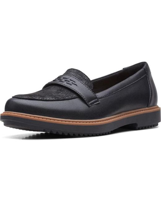 clarks mid heel shoes