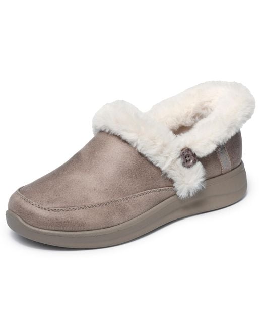 Cozy Escape di Skechers in Brown