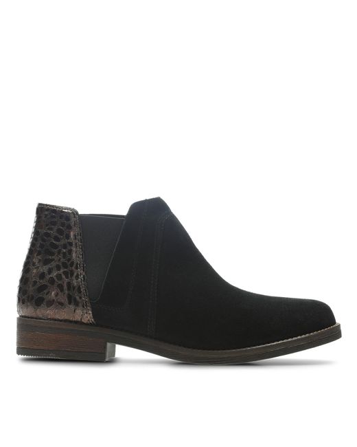 Clarks Demi Beat Suede Boots In Standard Fit Size 4 Black