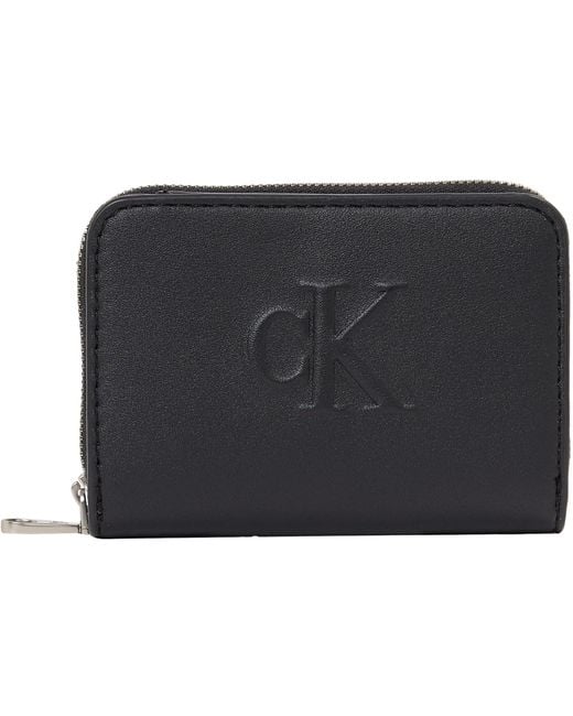 Donna Portafoglio Sculpted Flap Zip Around Piccolo di Calvin Klein in Black
