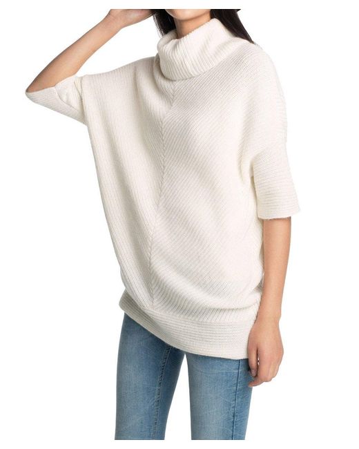 Esprit Collection Poncho In Oversized Look in het White