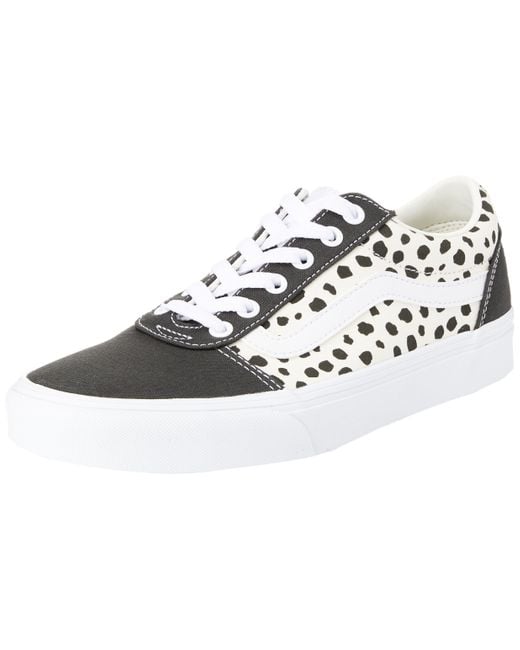 Reparto di Vans in Black