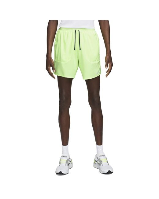 Dri-FIT Stride Short de course à pied doublé pour homme 17,8 cm Nike pour homme en coloris Yellow