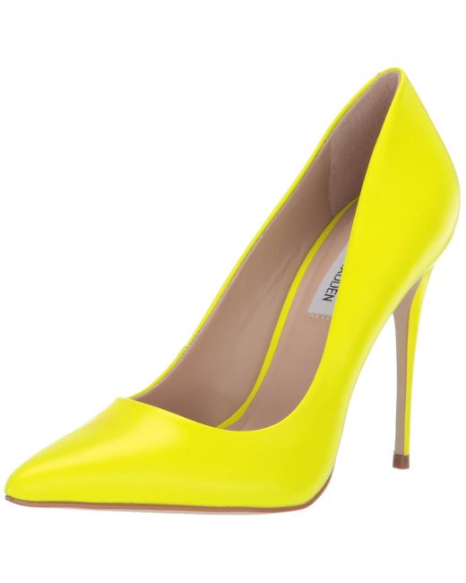 Steve Madden Yellow Daisie Neon Leather Pointed Toe Pump