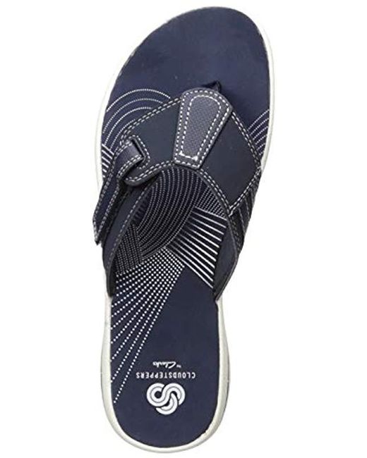 clarks navy flip flops
