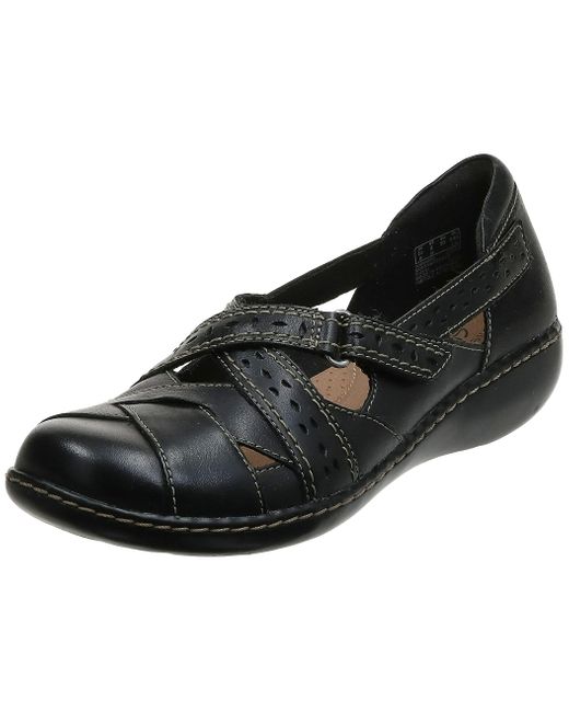 Clarks Black Ashland Spin Q Slip-on Loafer