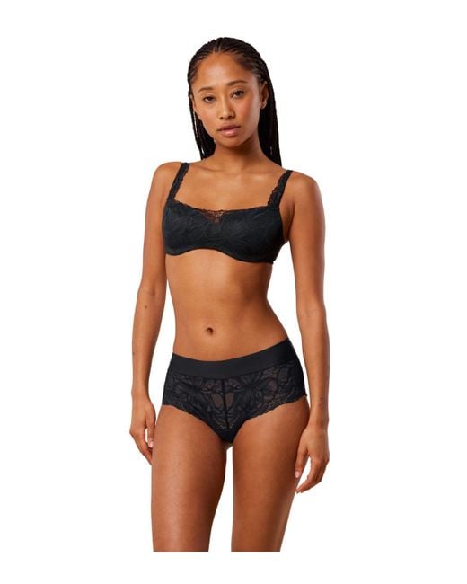 Triumph Black Body Makeup Illusion Lace Balconette Bra