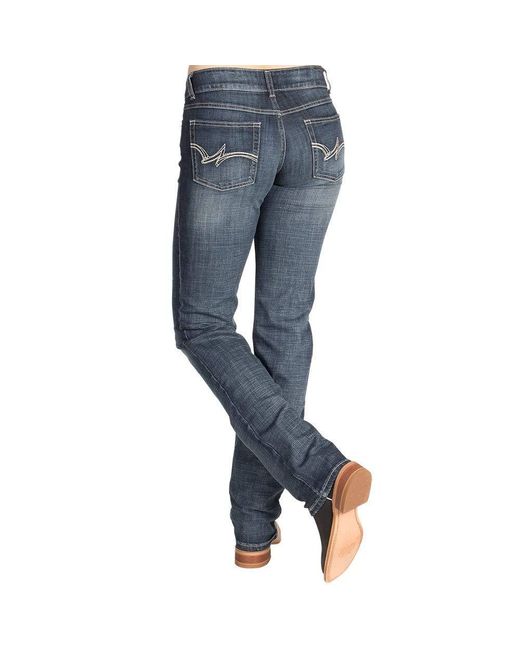 Western Mid Rise Stretch Straight Leg Jean Jeans di Wrangler in Blue