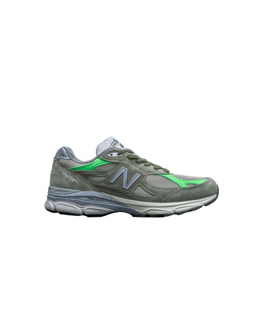 990 v3 Patta Keep Your Family Close M990PP3 M990PP3 Size 44 di New Balance in Green