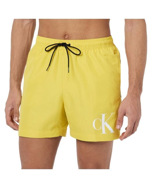 Pantaloncino da Bagno Uomo Lungo di Calvin Klein in Yellow da Uomo