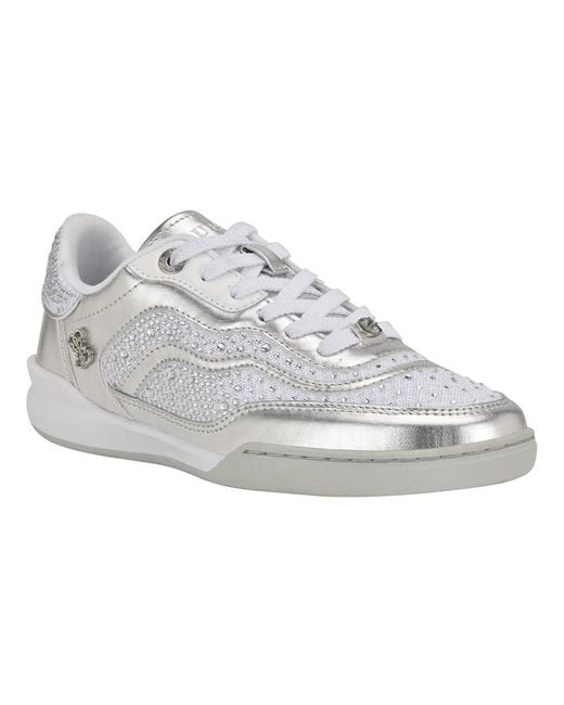 Baskets Pritie pour Guess en coloris White