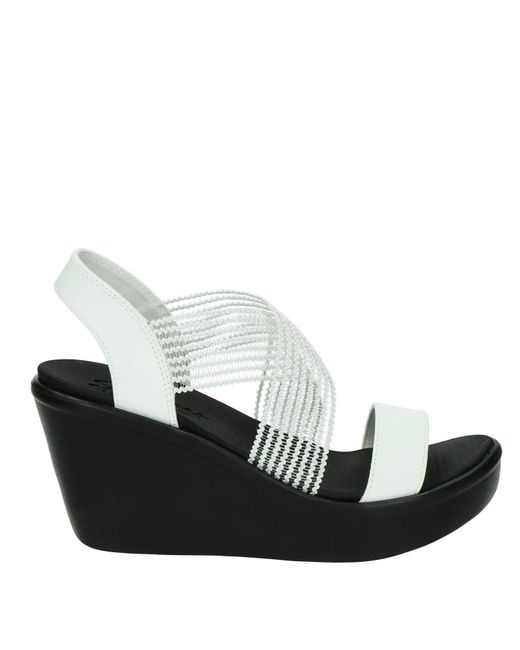 skechers cloud chaser