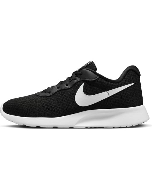 Nike Tanjun Flyease in het Black