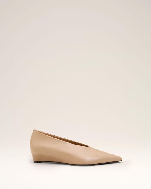 AMI Natural Lamb Leather Pointed Toe Wedge Pump