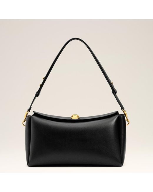 AMI Black Medium Cow Leather Carrousel Bag
