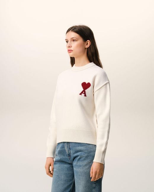 Pull Col Rond Avec Ami De Coeur Contraste Naturel En Laine Ecru & Rouge AMI en coloris Natural