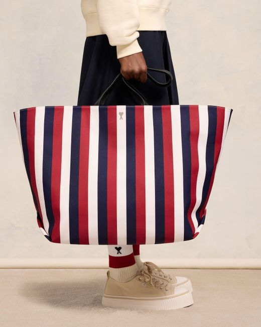 おすすめ☆大人気【AMI Paris】 East West ショッピングトート Ami Paris East West Ami Maxi Shopping Bag in Red | Lyst