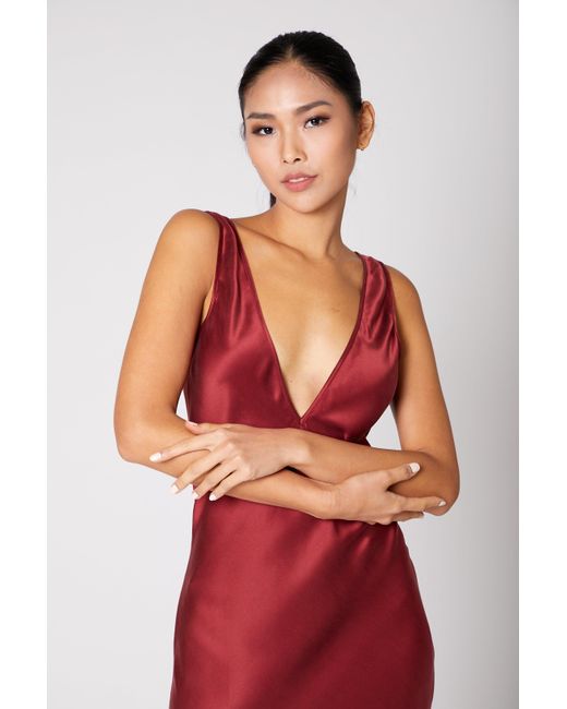 deep v slip