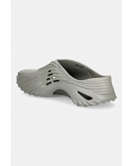 Infradito Echo Wave di CROCSTM in Gray