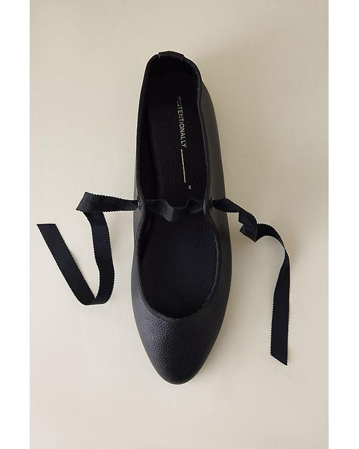 INTENTIONALLY ______ Black Valley Ballet Flats