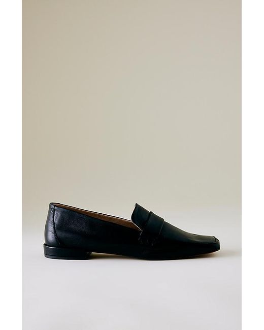 INTENTIONALLY ______ Black Pinky Loafers