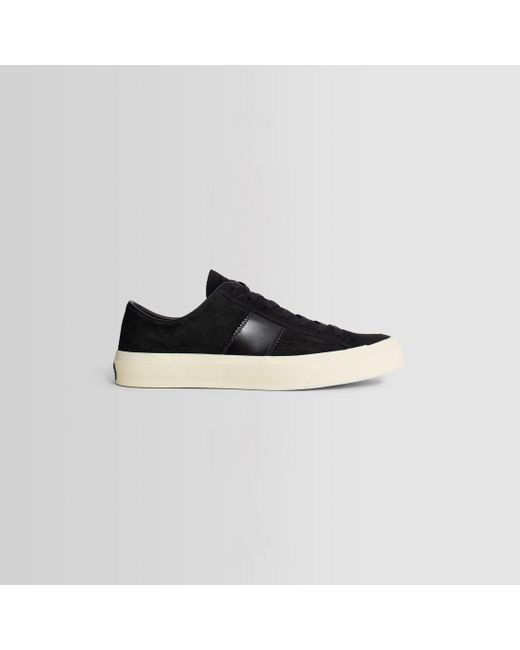 all black toms