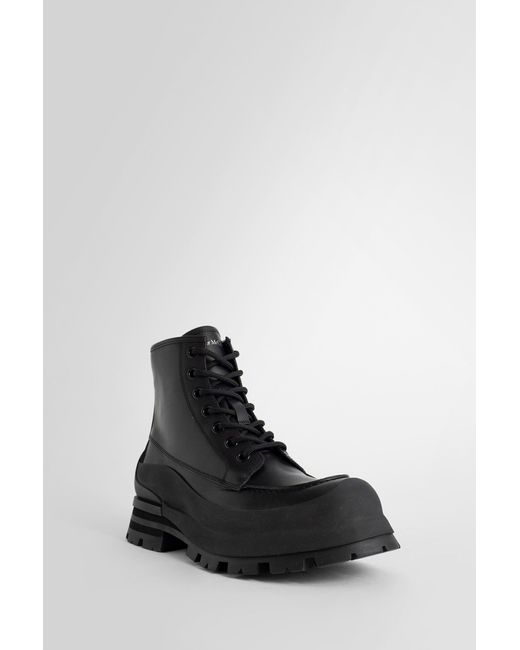 Mcqueen mens outlet boots