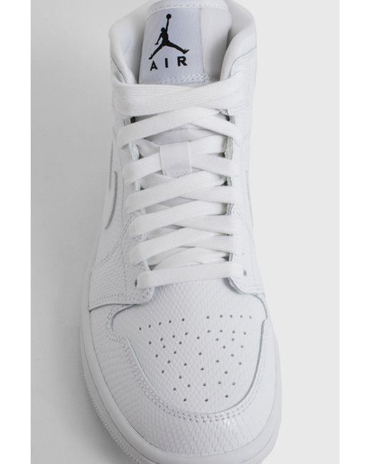 whitenike sneakers