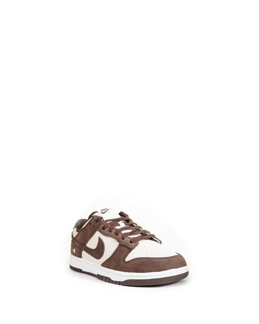 Nike Brown Dunk Low Se Sneakers