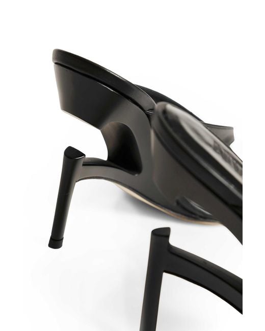 NVL-GARDE Black Broken Heel Thong Sandals