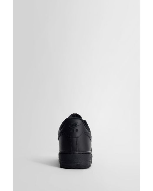 buy black nike shoes