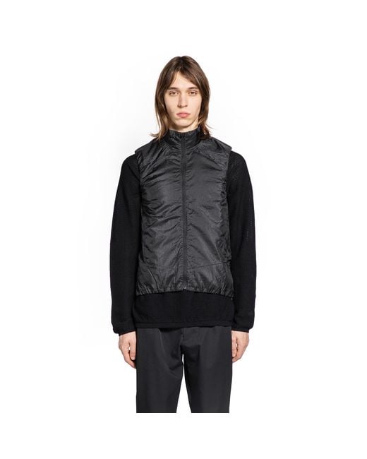 Goldwin Black Light Warmer Kochi Vest for men