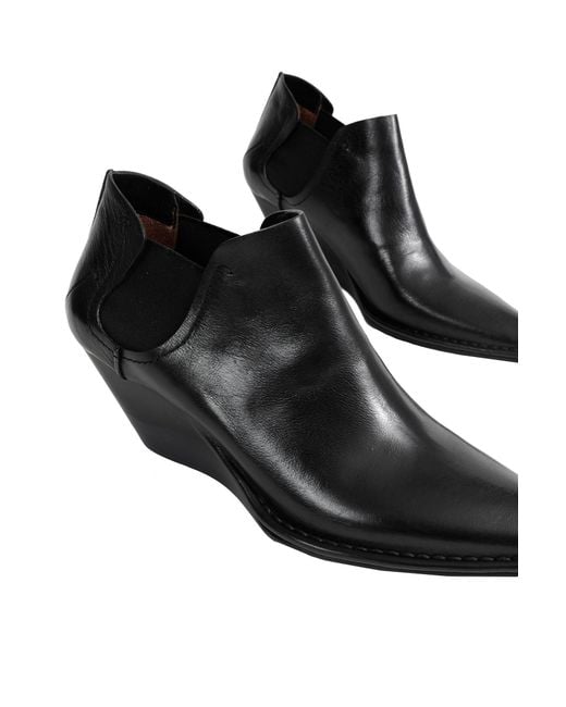 Capasa Black Low-Cut Leather Ankle Boots
