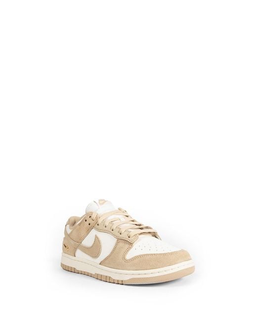 Nike White Dunk Low Se Sneakers