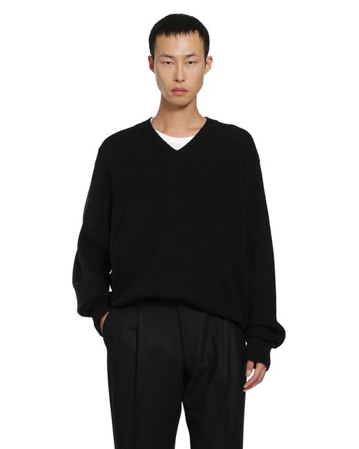SALON C. LUNDMAN Black Medium Gauge V-Neck Sweater for men