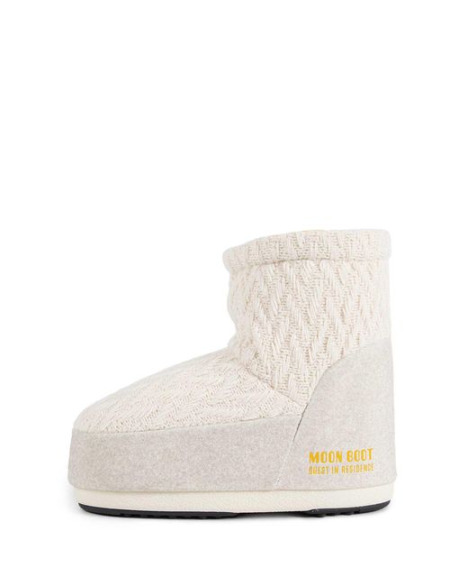 Moon Boot White Guest