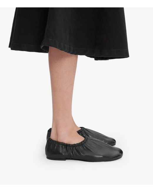 A.P.C. A. P.c. Swan Slip-ons Us 5 Black