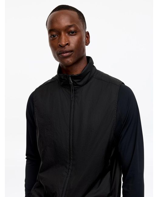 ARKET Black Active Trail Vest for men