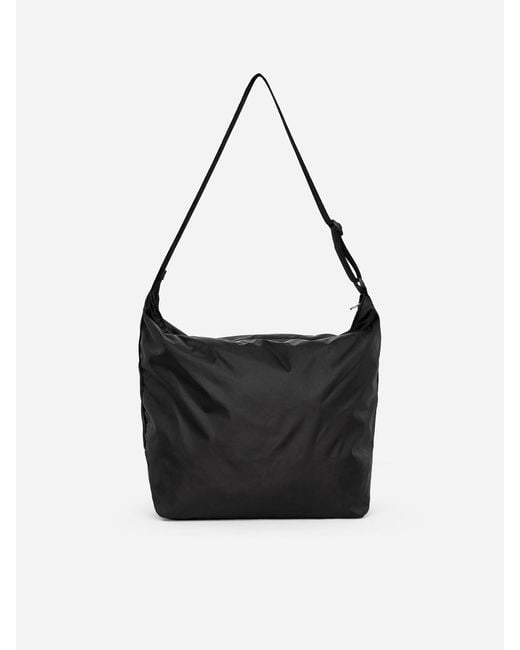 ARKET Faltbare Kuriertasche in White für Herren