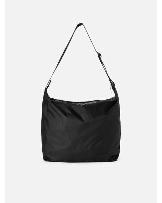 ARKET Faltbare Kuriertasche in White für Herren
