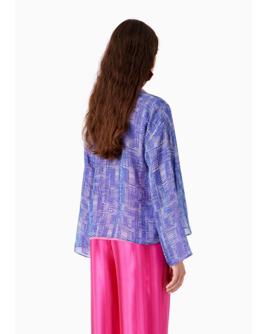 Giacca Camicia In Seta Chiffon Stampa Geometria All Over di Emporio Armani in Purple