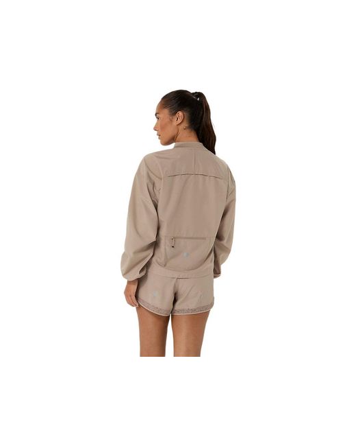 Asics Nagino Run Adjustable Jacket in het Natural