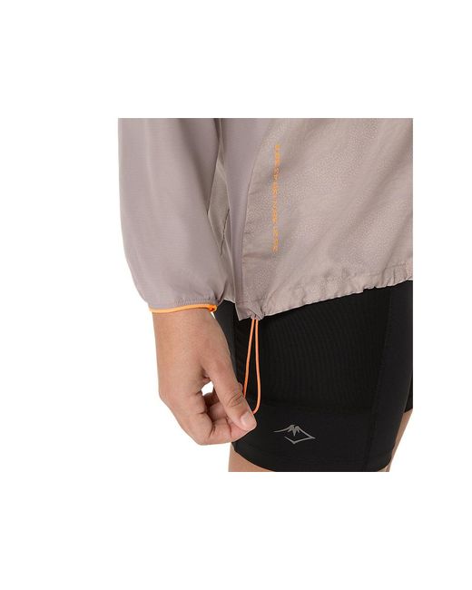 Asics Fujitrail Packable Windbreaker in het Black