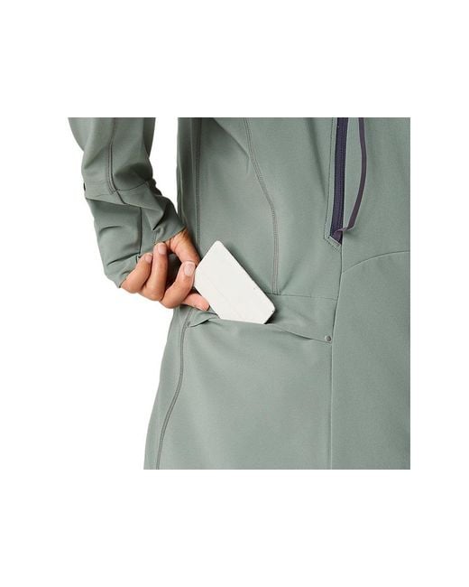 Road Winter Jacket di Asics in Multicolor