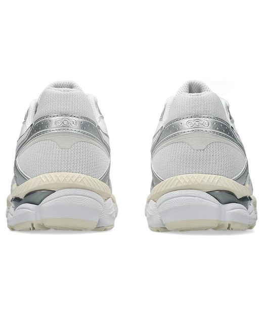 Asics White Gel-cumulus 16 for men
