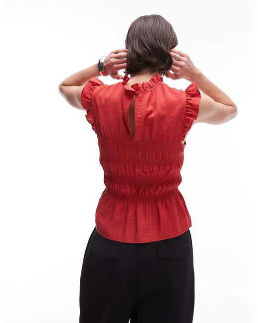 Blusa Senza Maniche Rossa Con Colletto Con Volant E Fondo A Peplo di & Other Stories in Red