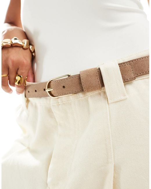 Ceinture en daim texturé à boucle dorée - marron Pieces en coloris Natural