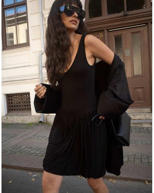 NA-KD Black Volume Mini Dress