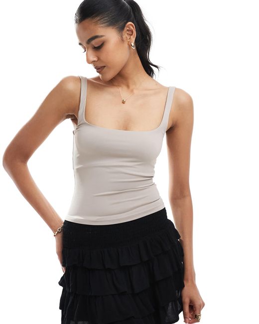 Caraco effet sculptant à encolure carrée - taupe Bershka en coloris White